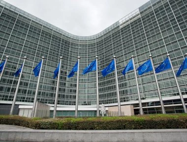 Κομισιόν: «Έκλεισε η συμφωνία με την Ελλάδα για την 4η αξιολόγηση»